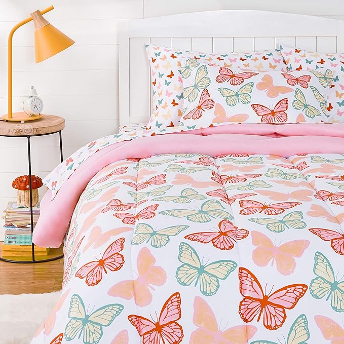 Amazon Basics 5-Piece Soft Microfiber Kid's Bed-in-a-Bag Bedding Set with Comforter, Sheets, Sham and Pillowcase, Twin, Butterfly Friends