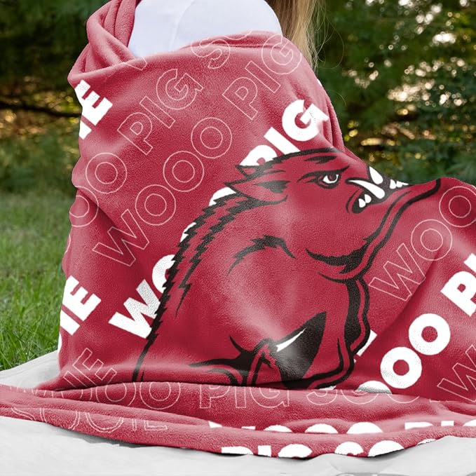 Logo Brands NCAA Classic Fleece Throw Blanket -50” x 60” Ultra-Soft Game Day Blanket with Bold Team Colors & Logo – Cozy College Team Bedding for Fans & Alumni