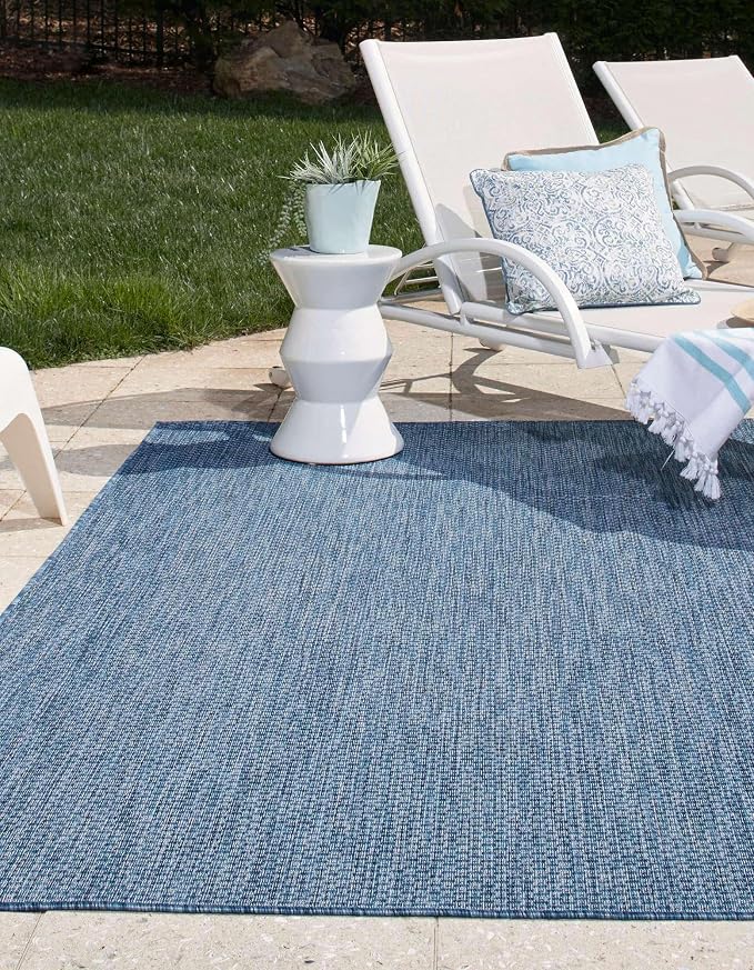 Unique Loom Outdoor Solid Collection Area Rug (7' 10" x 10' Rectangle Blue/Navy Blue)