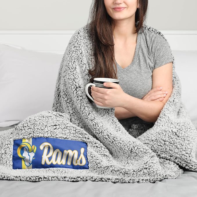 FOCO NFL Team Color Big Logo Cloud Sherpa Blanket 60" x 70"