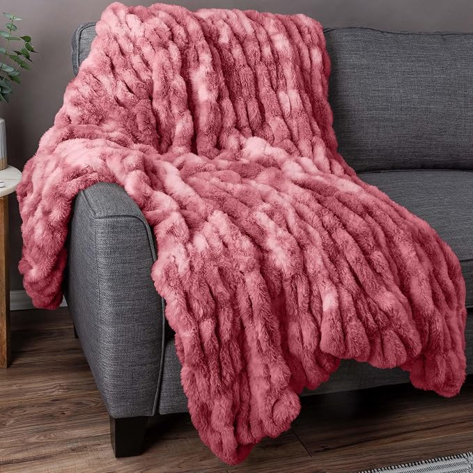 Lavish Home Oversized Ruched Faux Fur Blanket, Pink, 60” x 80” | Plush Polyester Faux Fur Queen-Size Throw for Sofas and Beds - Luxuriously Soft Bedding