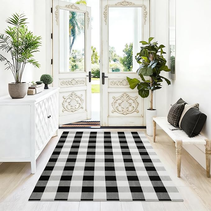 Buffalo Plaid Rug 4' x 6', Black and White Washable Farmhouse Checkered Rug, Non-Slip Indoor Outdoor Floor Mat for Living Room, Bedroom, Entryway, Kitchen, Laundry Room, Patio, Porch