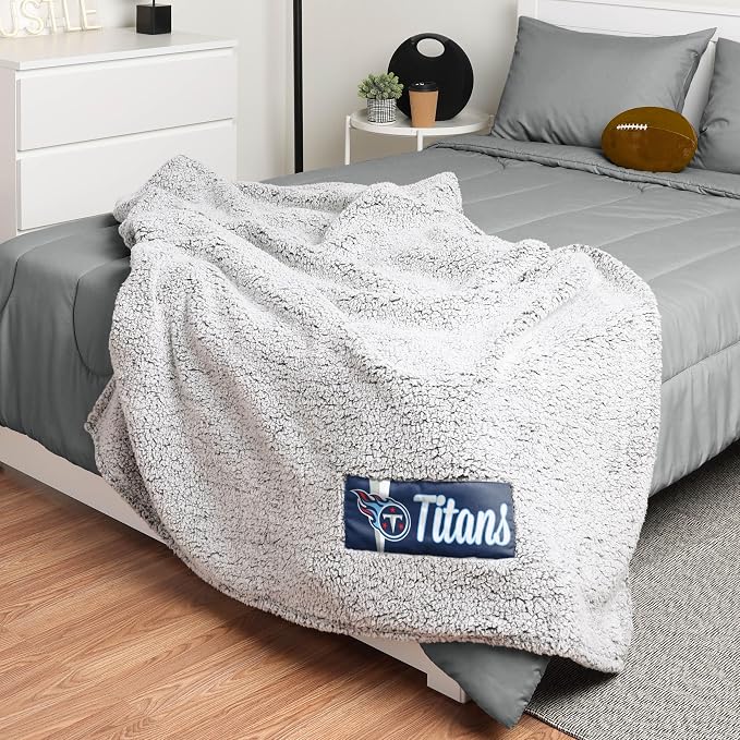 FOCO NFL Team Color Big Logo Cloud Sherpa Blanket 60" x 70"