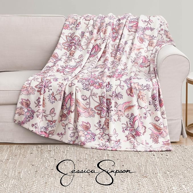 Jessica Simpson Plush 50"X60" Throw Blanket - Bertha Rose Lilac