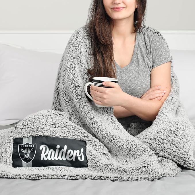 FOCO NFL Team Color Big Logo Cloud Sherpa Blanket 60" x 70"