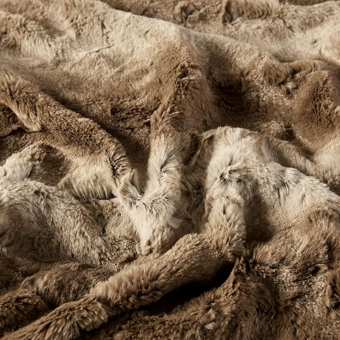 Madison Park Zuri Faux Fur Reversible Throw Blanket, 50 x 60 in, Tan | Oversized Soft Plush, Luxury, Animal Stripes, Mink Reverse, Modern, All Season, for Bed Sofa Couch, OEKO-TEX Certified
