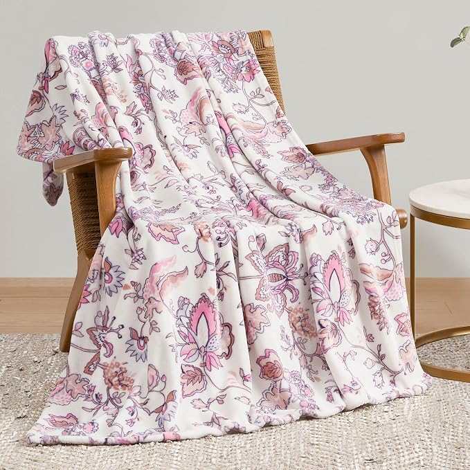 Jessica Simpson Plush 50"X60" Throw Blanket - Bertha Rose Lilac