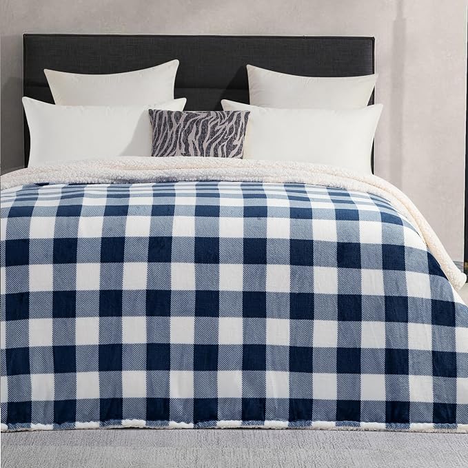 Elegant Comfort Ultra Soft Reversible Buffalo Plaid Flannel Sherpa Blanket - Cozy Silky Checkered Fleece Throw for Couch, Bed - Plush Fuzzy Warm Winter Blanket for Gift, King, Navy