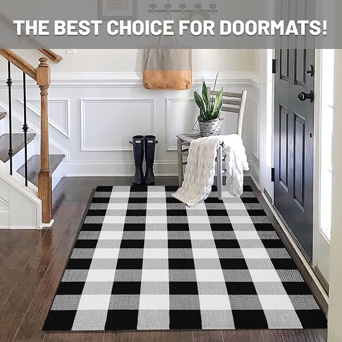 IOHOUZE Buffalo Plaid Checkered Rug 3x5 Ft Front Door Mats, Washable Area Rugs for Front Porch Decor, Spring Summer Welcome Mats Outdoor, Black White Rug for Farmhouse/Entryway/Home Entrance