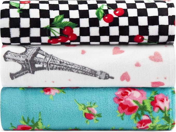 Betsey Johnson - Blanket, Buttery-Soft Throw Blanket for Couch or Bed, Boldly Plush & Oversized Bedding (Bouquet Day, 50" x 70")
