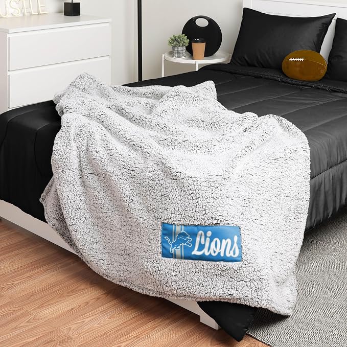 FOCO NFL Team Color Big Logo Cloud Sherpa Blanket 60" x 70"