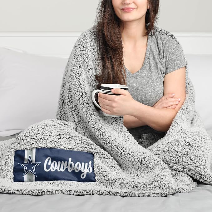 FOCO NFL Team Color Big Logo Cloud Sherpa Blanket 60" x 70"