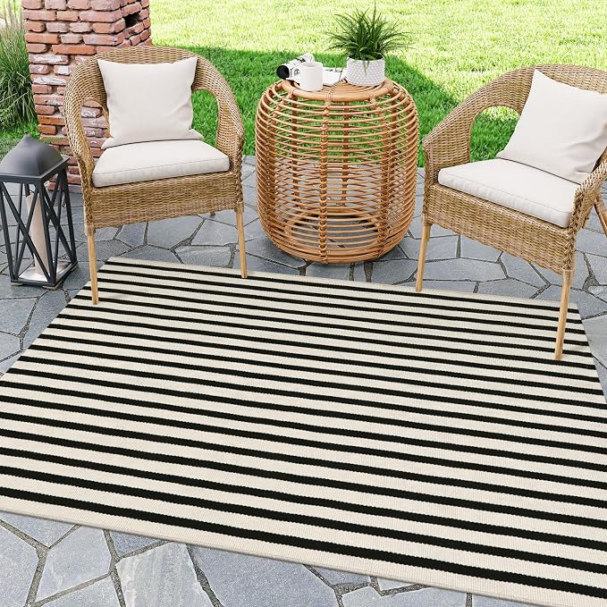 LEEVAN 4'X6' Black and White Striped Woven Cotton Reversible Outdoor Rug | Machine Washable Front Porch Rug, Entryway Door Mat, Indoor Layering Carpet for Balcony Farmhouse Laundry Patio