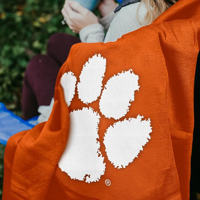 Logo Brands NCAA Unisex-Adult Sweatshirt Blanket