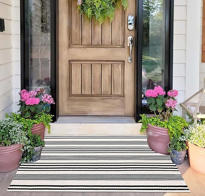Black and White Striped Doormat 24'' x 35'' Front Porch Rug Machine Washable Indoor Outdoor Doormat for Front Porch Hand-Woven Entryway Rug for Laundry/Bathroom/Bedroom