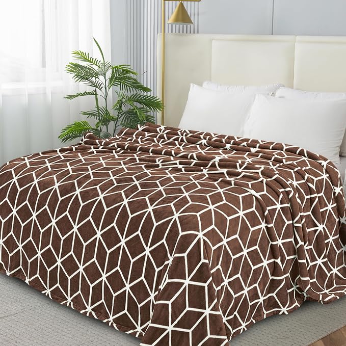 Elegant Comfort Luxury Velvety-Soft Coral Flannel Blanket Micro-Velour Ultra-Softness Fuzzy Plush, Full/Queen, Chocolate Brown