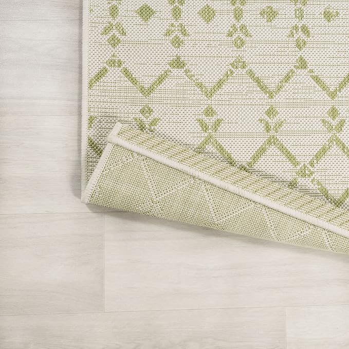 JONATHAN Y Moroccan Geometric Indoor Outdoor Area Rug 5X8 Cream/Green, Ourika Textured Weave for Backyard, Patio, Porch, Easy-Cleaning, High Traffic, Pet-Friendly, Non-Shedding (SMB108M-5)