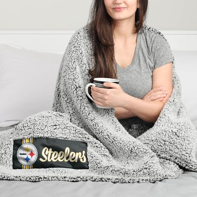 FOCO NFL Team Color Big Logo Cloud Sherpa Blanket 60" x 70"