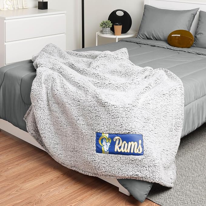 FOCO NFL Team Color Big Logo Cloud Sherpa Blanket 60" x 70"