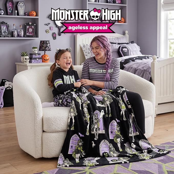 Monster High Halloween Throw, Super Soft Cozy Plush Blanket, 50" x 70", (Officially Licensed Product) by Franco