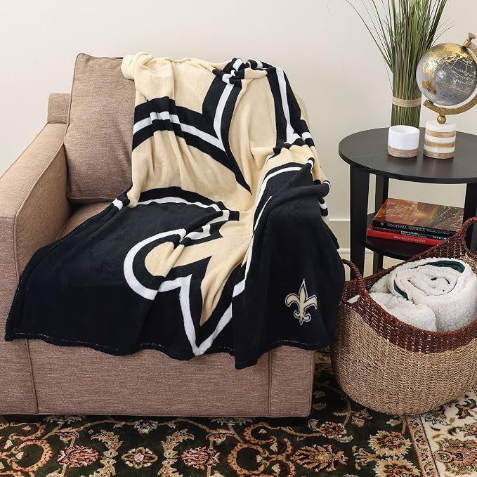 FOCO NFL Unisex-Adult NFL Team Logo 60" x 50" Supreme Slumber Plush Throw Blanket