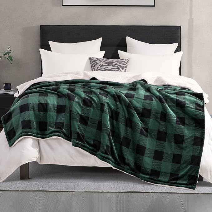 Elegant Comfort Ultra Soft Reversible Buffalo Plaid Flannel Sherpa Blanket - Cozy Silky Checkered Fleece Throw for Couch, Bed - Plush Fuzzy Warm Winter Blanket for Gift, King, Green
