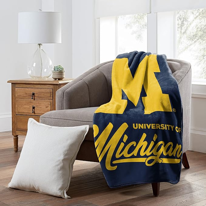 Northwest NCAA Unisex-Adult Raschel Throw Blanket