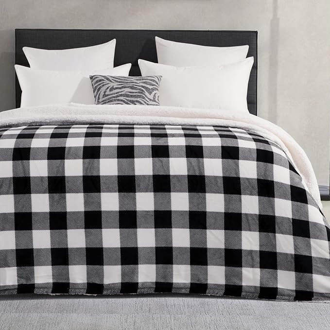 Elegant Comfort Ultra Soft Reversible Buffalo Plaid Flannel Sherpa Blanket - Cozy Silky Checkered Fleece Throw for Couch, Bed - Plush Fuzzy Warm Winter Blanket for Gift, King, Black