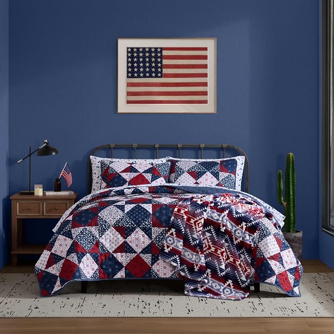Wrangler - Fleece Throw Blanket for Couch 50x70, Ultra Soft Reversible Plush Blanket, Americana Decor, Western Style Throw for Sofa, Bed, Living Room (Jericho Red)