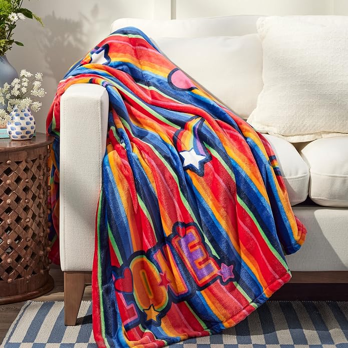 Vera Bradley Women's Fleece Throw Blanket – Soft Plush Blanket for Couch, Bedroom & Home Décor