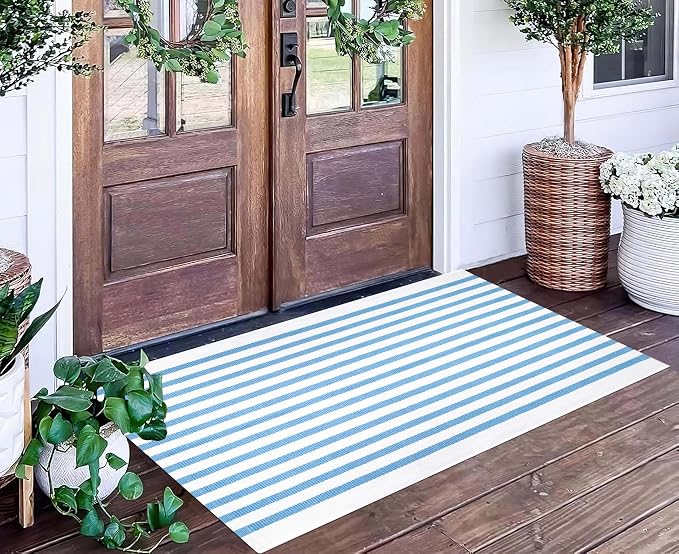 Light Blue White Outdoor Rug 2'x4.3',Striped Front Porch Rug Machine Washable Front Door Mat Entryway Throw Rug for Front Porch Indoor Outdoor Doormat