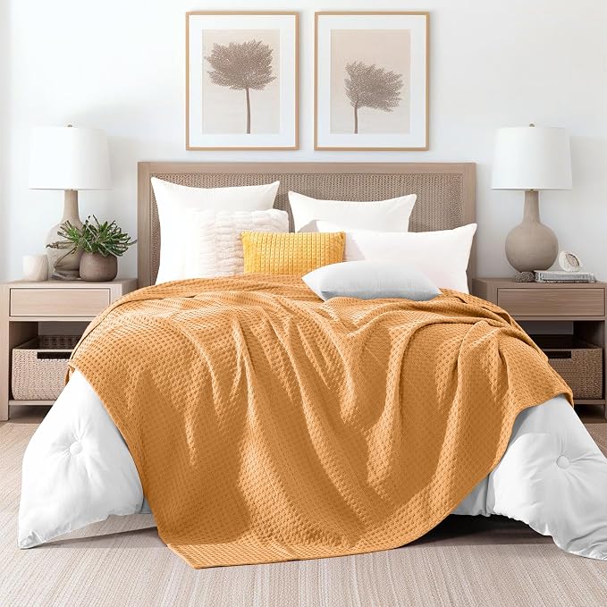 Elegant Comfort Premium 100% Cotton Waffle Blanket - Lightweight Breathable Waffle Weave Bed Blanket - Soft and Warm All Season Blanket for Couch, Sofa and Bed, Twin Size 68x88 Inches, Gold