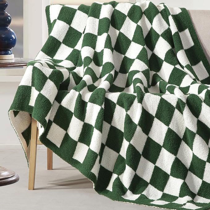 Elegant Comfort Checkered Throw Blanket, Hunter Green Super Soft Cozy Fluffy Warm Throw Blankets for Couch, Sofa, Chair, Bed, Camping, Picnic, Travel Lightweight Bed Blanket (50" x 70")