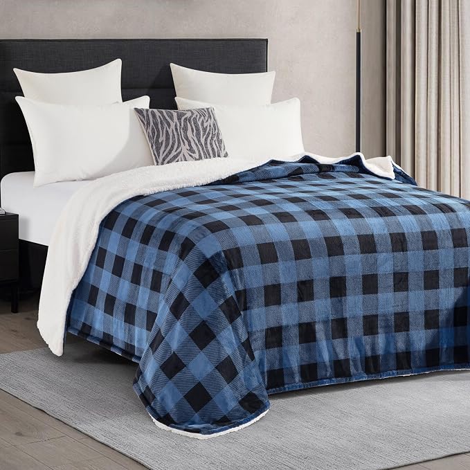 Elegant Comfort Ultra Soft Reversible Buffalo Plaid Flannel Sherpa Blanket - Cozy Silky Checkered Fleece Throw for Couch, Bed - Plush Fuzzy Warm Winter Blanket for Gift, Twin XL, Blue