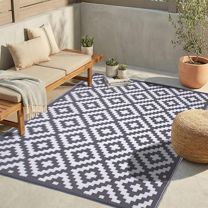 FH Home Outdoor Rug - Waterproof, Fade Resistant, Reversible - Premium Recycled Plastic - Geometric - Patio, Porch, Deck, Balcony - Aztec - Gray & White Crease Free - 5 x 8 ft