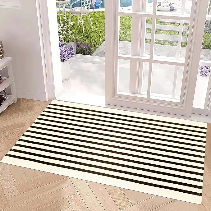 Black and Beige Outdoor Rug 2'x4.3',Striped Front Porch Rug Machine Washable Front Door Mat Entryway Throw Rug for Front Porch Indoor Outdoor Doormat