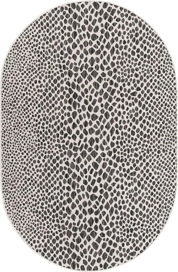 Unique Loom Outdoor Collection Area Rug - Cape Town (5' 3' x 8' Oval, Black/ Ivory)