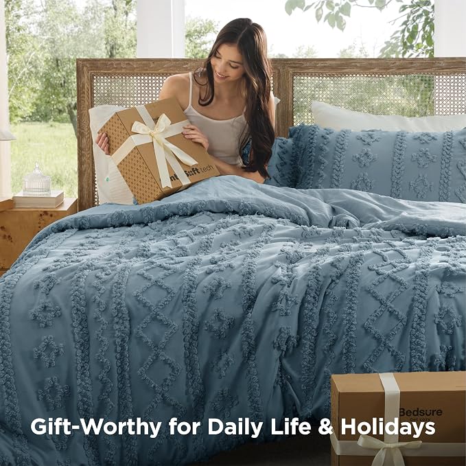 Bedsure Tufted Boho Comforter Set Oversized King - Dusty Blue Boho Bed Set, GentleSoft™ 3 Pieces Farmhouse-Style Embroidery Bedding, Gifts for Woman, Soft Jacquard Kids' Comforter for All Seasons