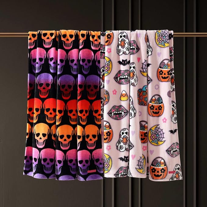 Betsey Johnson - Blanket, Buttery-Soft Throw Blanket for Couch or Bed, Boldly Plush & Oversized Bedding (Skull Ombre Black, 50" x 70")