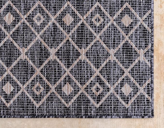 Unique Loom Outdoor Trellis Collection Area Rug - Tribal Trellis (5' 3" x 8' Rectangle, Charcoal Gray/ Natural)