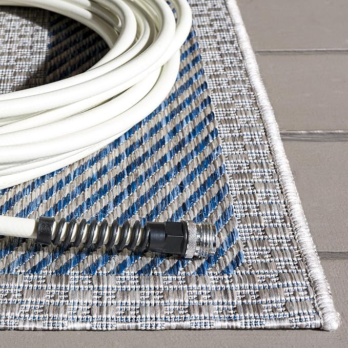 SAFAVIEH Courtyard Accent Rug 2'7"x5', Grey & Navy CY8477-40012