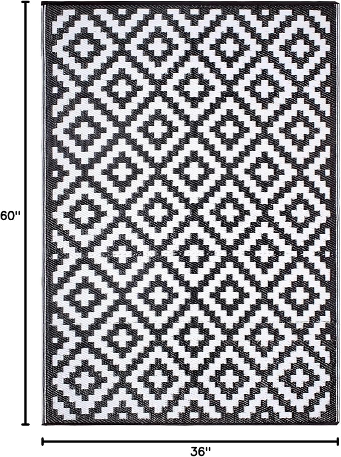 FH Home Outdoor Rug - Waterproof, Fade Resistant, Reversible - Premium Recycled Plastic - Geometric - Porch, Deck, Balcony, Mudroom, Laundry Room, Patio - Aztec - Black & White Crease Free - 3 x 5 ft