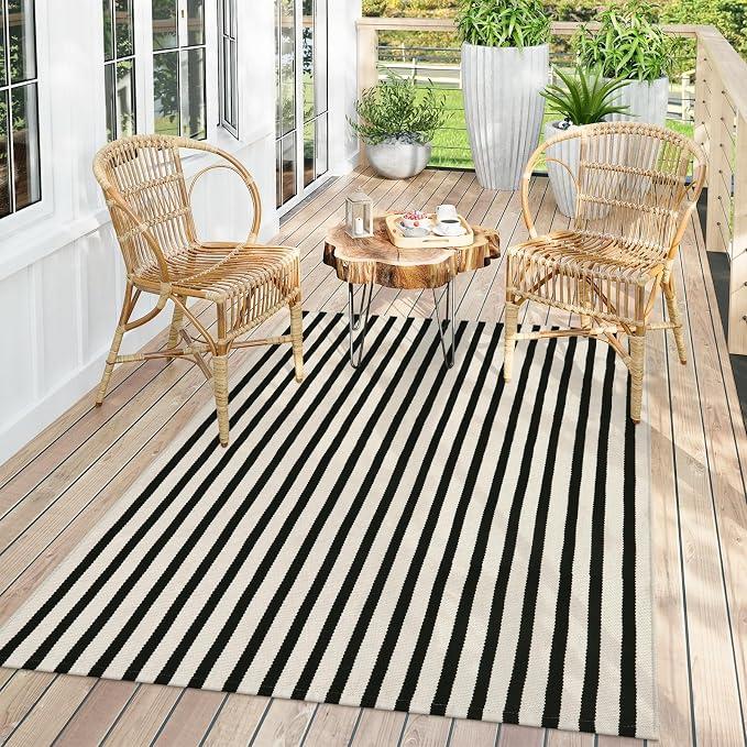 LEEVAN 4'X6' Black and White Striped Woven Cotton Reversible Outdoor Rug | Machine Washable Front Porch Rug, Entryway Door Mat, Indoor Layering Carpet for Balcony Farmhouse Laundry Patio