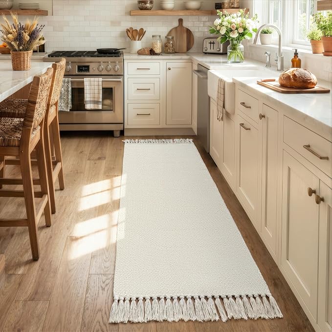 Collive 2' x 6' Kitchen Runner Rug, Modern Farmhouse Washable Bathroom Mat, Boho Hand-Woven Hallway Runner Rugs White Reversible Bedroom Carpet for Laundry Entryway Home Decor