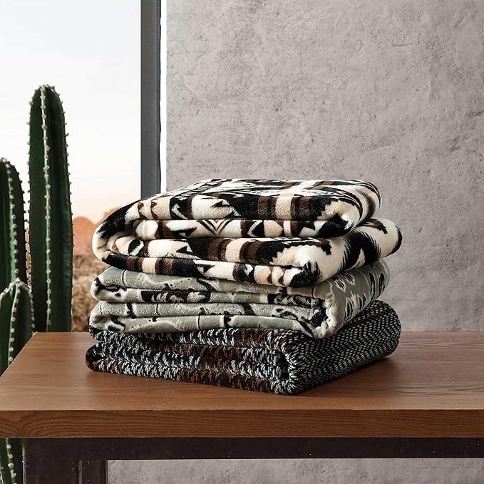 Wrangler - Blanket, Super Soft Plush Fleece Bedding, Yellowstone Inspired Throw Blanket for Couch or Bed (Knockin Boots Green, 50" x 60")
