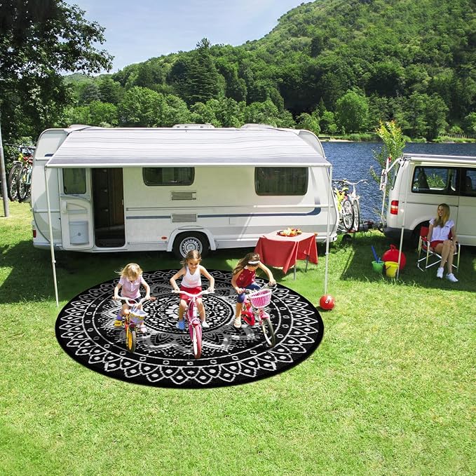Round Outdoor Rugs for Patios, 8Ft Waterproof Reversible Plastic Straw Mat with Carry Bags, Boho Lightweight Outdoor Carpet Portable Round Floor Mat for Patio Camping Picnic Backyard RV,Black & White