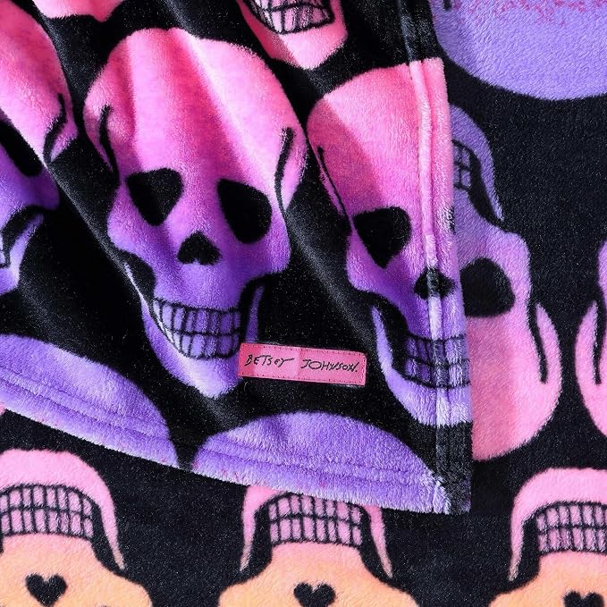 Betsey Johnson - Blanket, Buttery-Soft Throw Blanket for Couch or Bed, Boldly Plush & Oversized Bedding (Skull Ombre Black, 50" x 70")