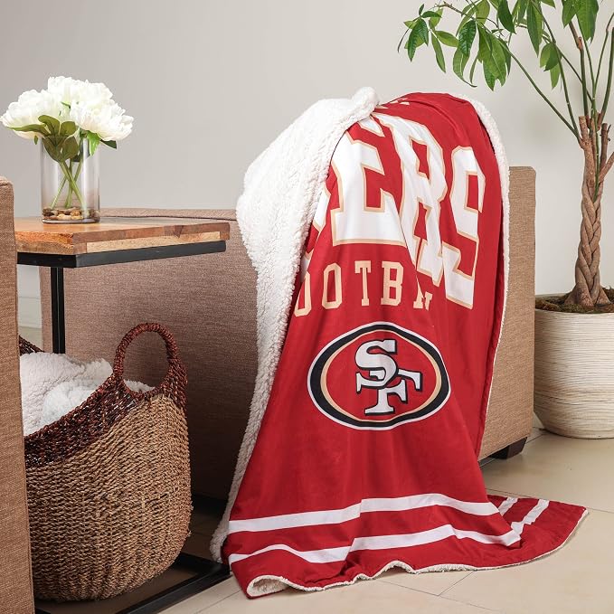 FOCO NFL Unisex-Adult NFL Team Logo Property 60" x 50" Sherpa Plush Throw Blanket