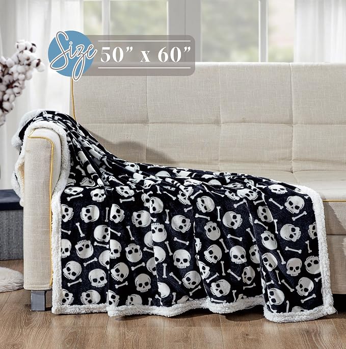 Elegant Comfort Luxury Halloween Sherpa Throw Blanket Ultra-Soft Cozy Velvet Fall Fleece Throw - Micromink Sherpa-Cute Birthday Gift for Boys Kids, Sherpa Reversible Blanket- Skulls and Bones