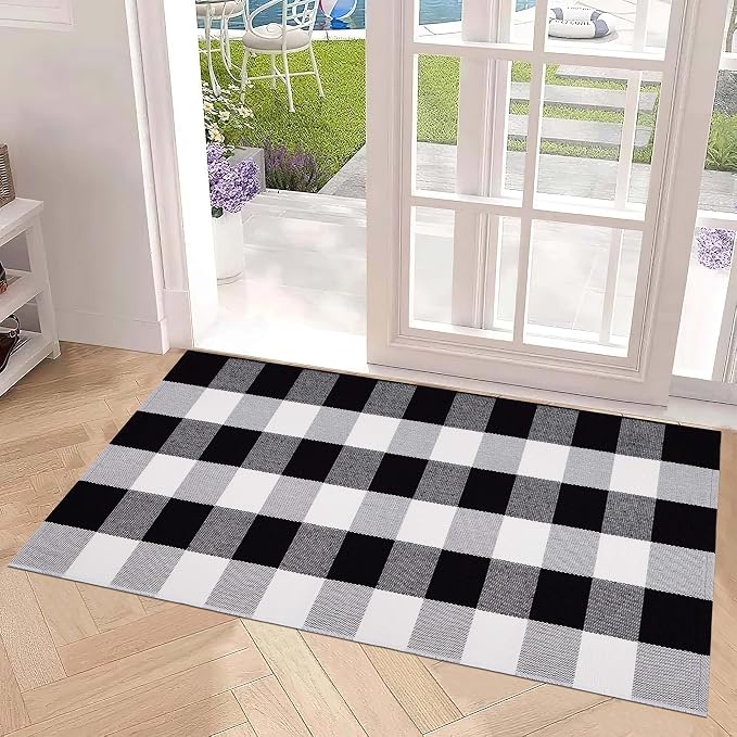 Buffalo Plaid Front Porch Rug 24''x 51''Black and White Checkered Outdoor Rug Cotton Machine Washable Farmhouse Mat for Outdoor, Kitchen, Farmhouse, Entryway,Bathroom